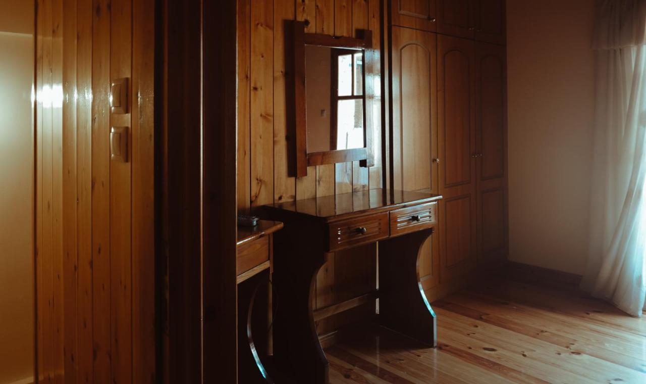 Appartement Mezonetes Helmos à Ano Lousoi Extérieur photo