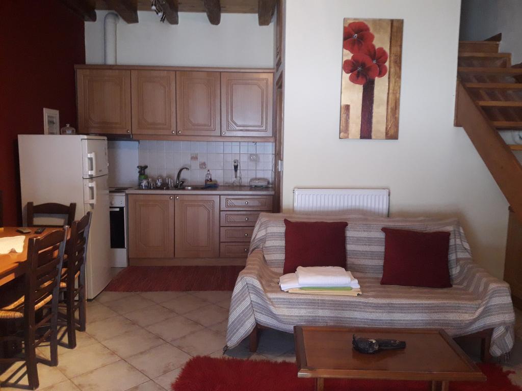 Appartement Mezonetes Helmos à Ano Lousoi Extérieur photo