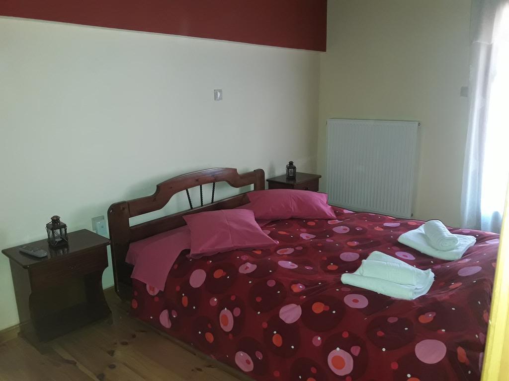 Appartement Mezonetes Helmos à Ano Lousoi Extérieur photo